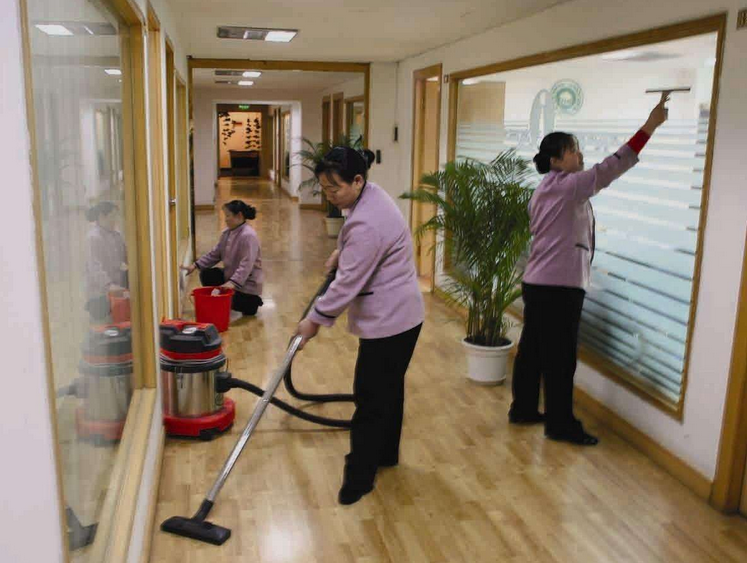 罗甸县保洁公司 (1)